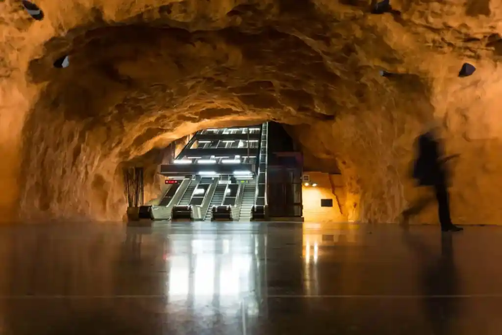 Art at Radhuset Station on the Stockholm subway. Find out how to visit this station and 11 others on a self-guided tour of Stockholm subway art.
