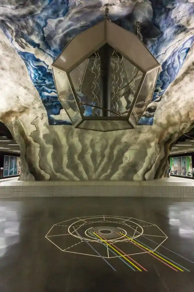 Art at Tekniska Hogskolan Station on the Stockholm subway. Find out how to visit this station and 11 others on a self-guided tour of Stockholm subway art.