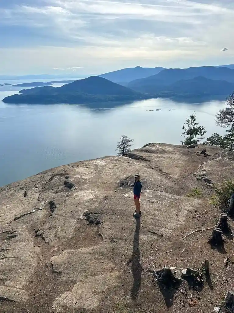 A hiker at Tunnel Bluffs