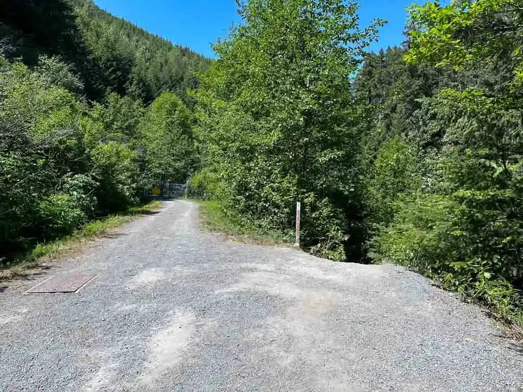 Watch for the Rainbow Falls Trail leaving the road on the right