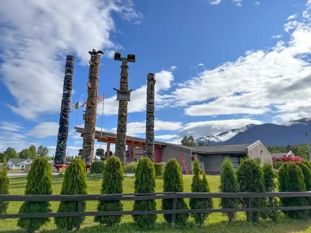 Totem poles in Gitlax'taamiks