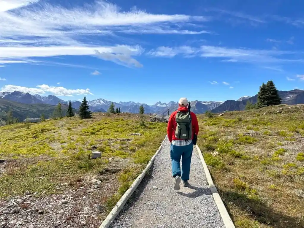 A hiker on the Standish Loop